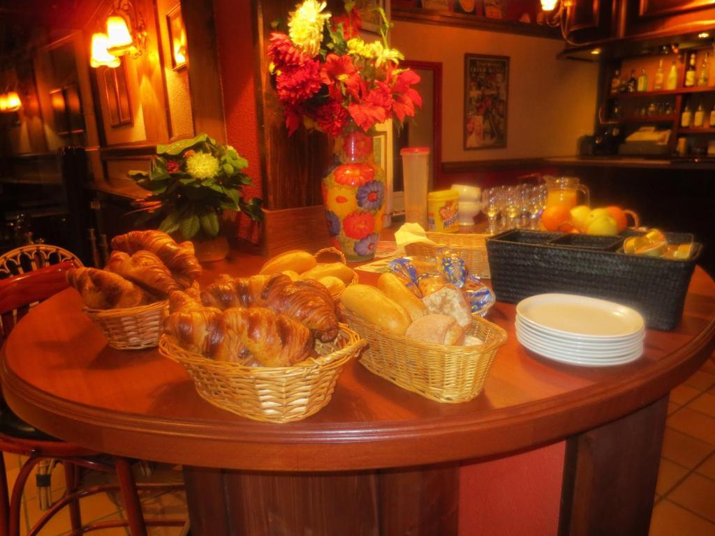 Hotellerie Du Centre Salies-du-Salat Kültér fotó